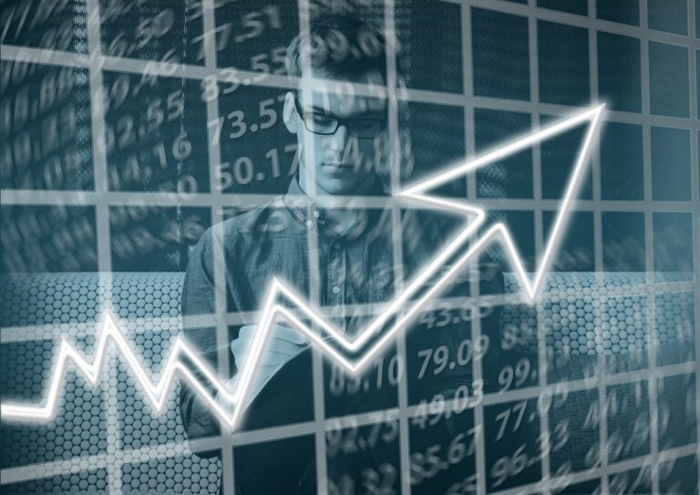 Corporate Earnings and Labor Strikes: Key Factors Shaping the Market
